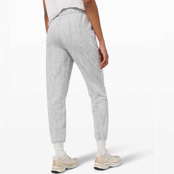 Lululemon Stretch High Rise Jogger Size 4 - Picture 3 of 9